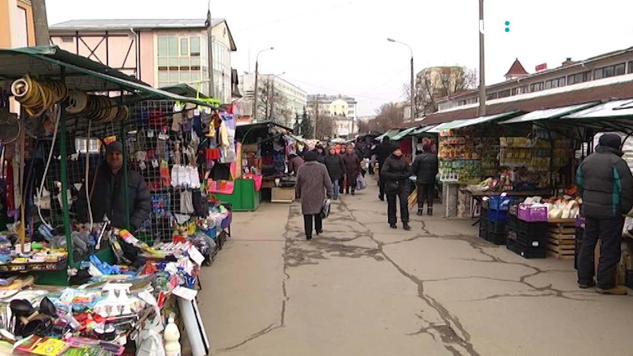 У Рівному нарешті впорядкують вуличну торгівлю на вулицях Шевченка та Базарна