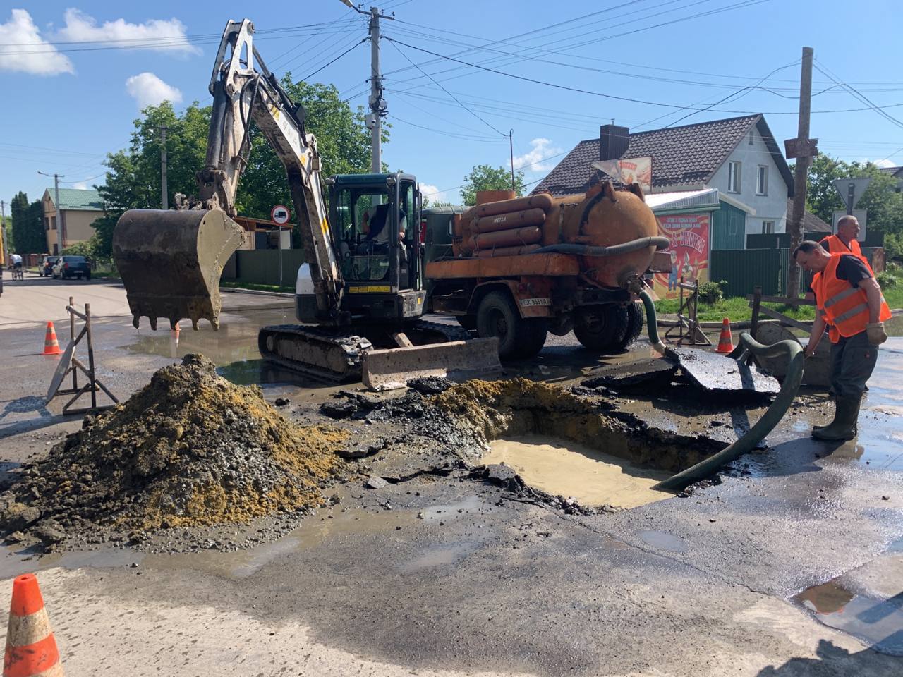 Частина Рівного сьогодні без води