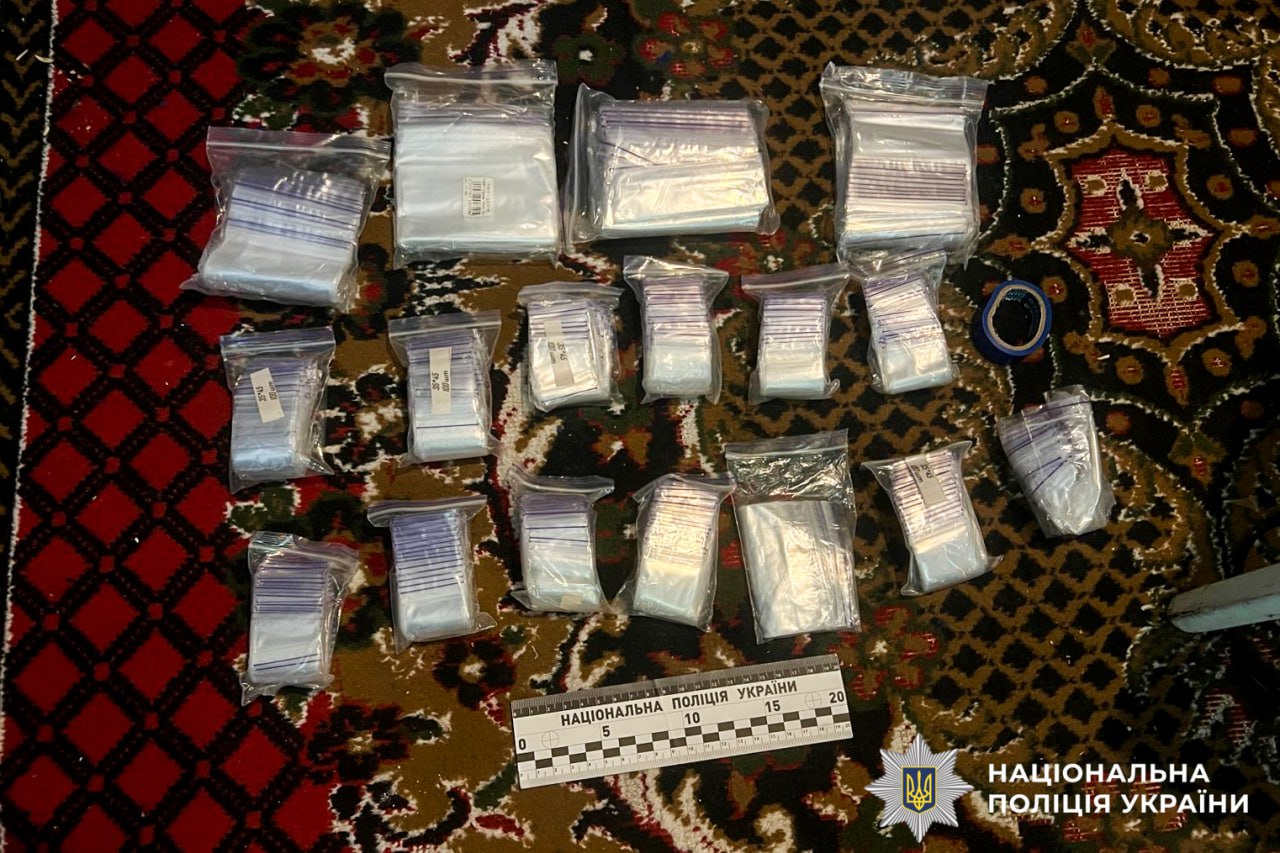 Зловмисниця, що у Рівному та Костополі збувала наркотики, перебуватиме під вартою