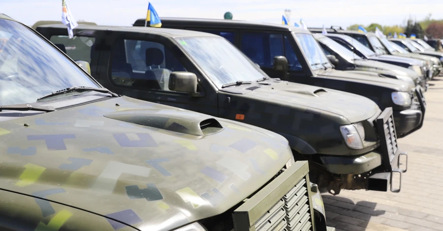 На Рівненщині судитимуть трьох зловмисників, які під виглядом допомоги для ЗСУ завезли в Україну понад 25 авто