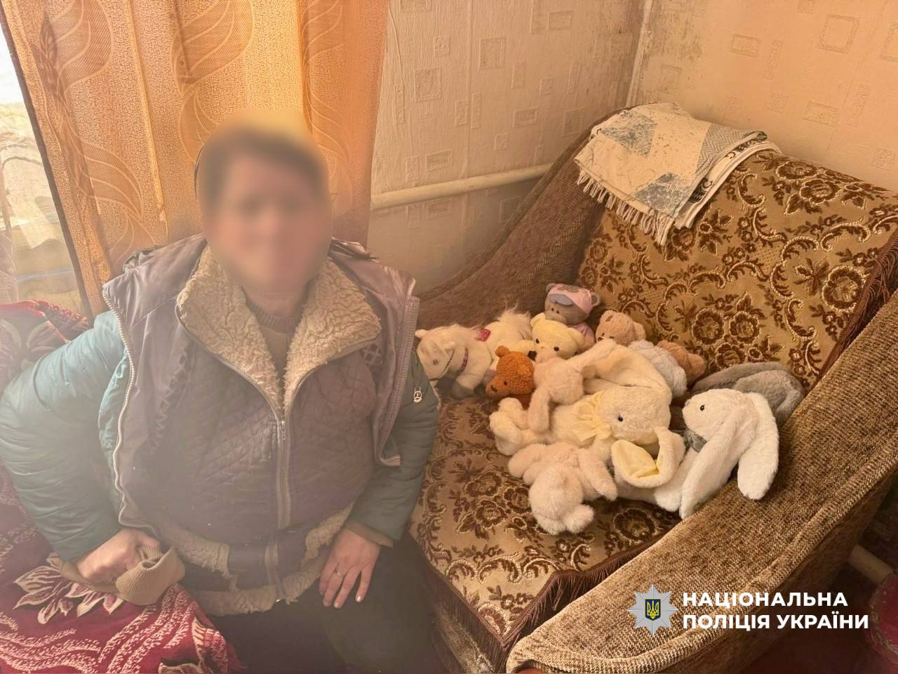 На Рівненщині 45-річна жінка обікрала дитячу могилу