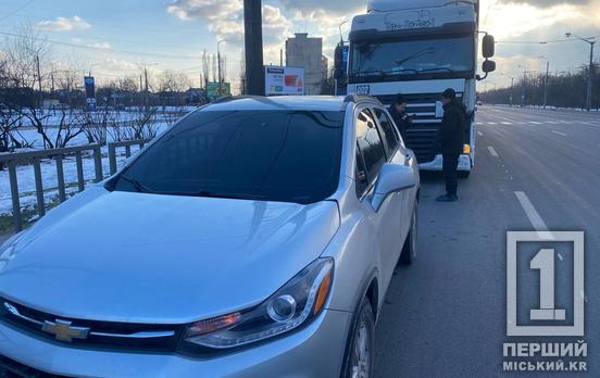 У Довгинцівському районі Кривого Рогу не роз’їхалися фура та Chevrolet