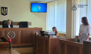 Водителя, врезавшегося в остановку в Киеве, взяли под стражу