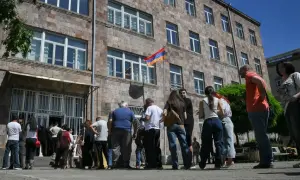 Обнародованы результаты экзит-полов на выборах в Армении