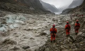 Риск прорыва озера на границе Китая и Непала снизился