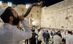 74% израильских евреев постятся в Йом-Кипур — Jerusalem Post
