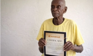 Обнаружен самый старый в мире курильщик сигарет ручной скрутки