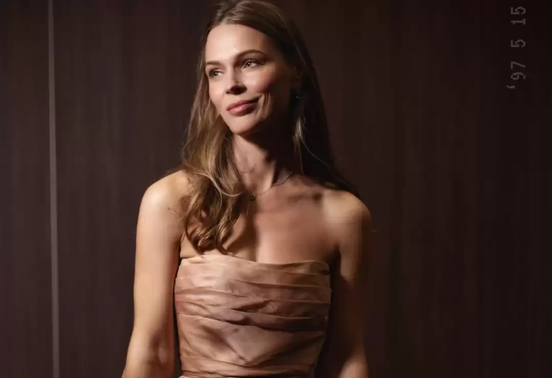 Фреймут у лижному костюмі показалася з 19-річною дочкою на відпочинку у Буковелі