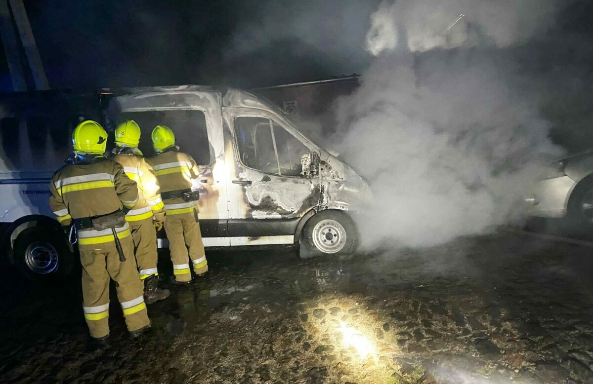 Юний миколаївець спалив машину на замовлення рф, а його "кинули" на гроші та відправили за ґрати