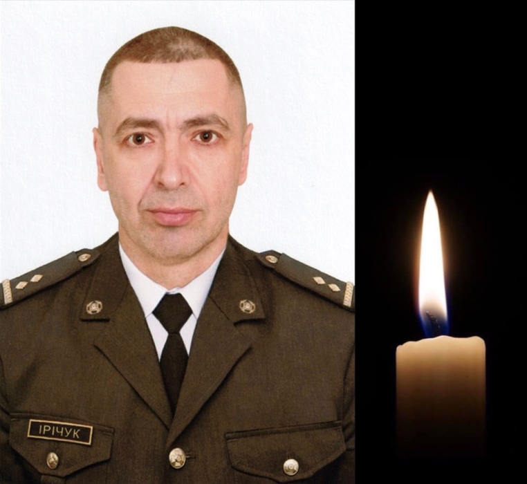 У Чернівецькій області локомотив зіткнувся з автомобілем, загинув військовослужбовець ТЦК