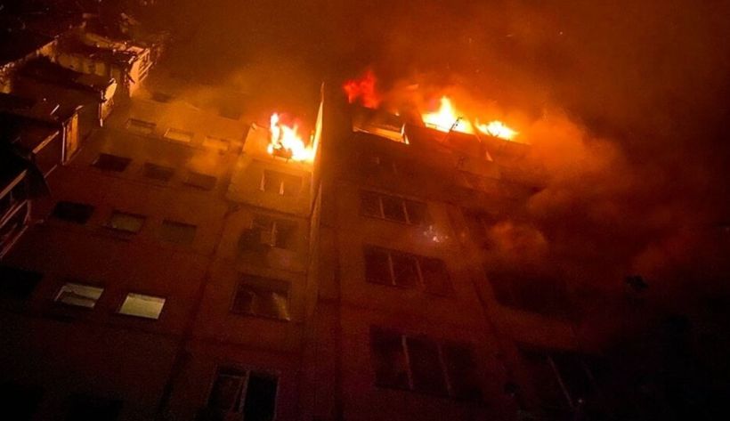 Три человека погибли, десятки населенных пунктов без света: россияне атаковали Херсон и несколько областей (ФОТО, ВИДЕО)