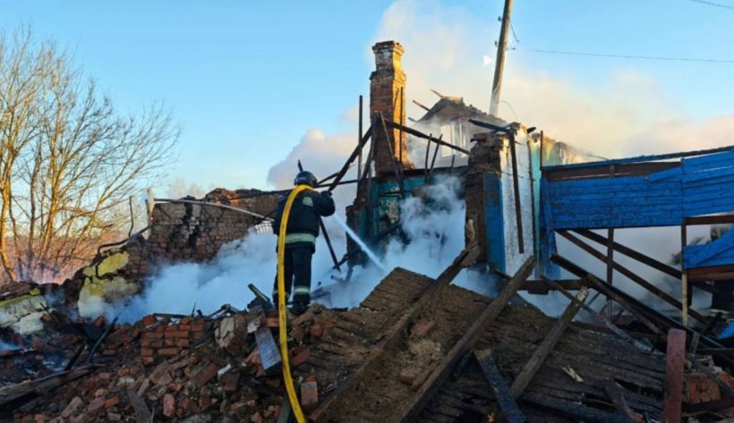 Повреждены дома, транспорт, есть пострадавшие: РФ атаковала Сумы и Черниговщину (ФОТО, ВИДЕО)