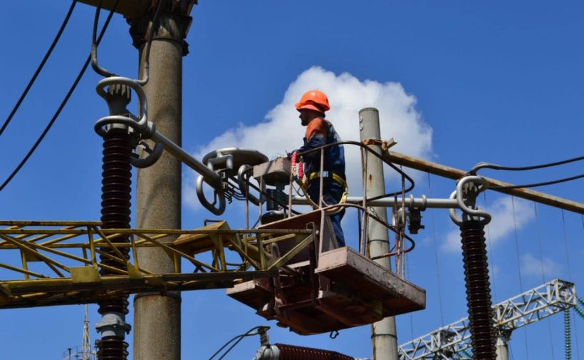 Ситуация в энергосистеме Украины остается крайне напряженной, — “Укрэнерго”