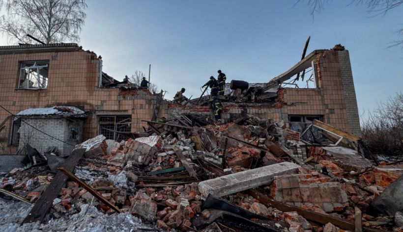Повреждены десятки домов, есть погибшие и раненые: три области Украины оказались под массированным ударом оккупантов (ФОТО)