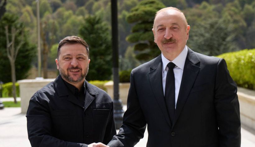 Зеленский в Баку встретился с Алиевым и экспертной командой, которая делится украинским опытом по защите неба