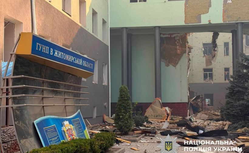 Двое полицейских погибли, по меньшей мере 20 человек пострадали вследствие российского удара по управлению полиции в Житомире (ФОТО)